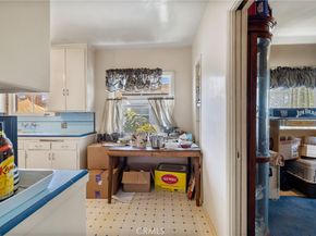 17650 Welby Way, Lake Balboa CA 91406