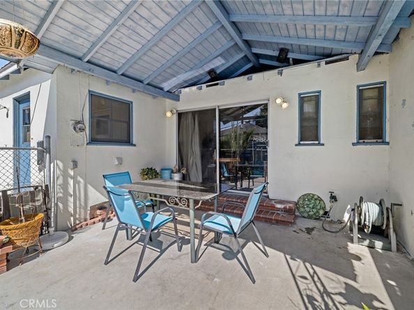 17650 Welby Way, Lake Balboa CA 91406
