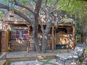 10441 Bloomfield, Toluca Lake CA 91602