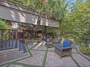 10441 Bloomfield, Toluca Lake CA 91602