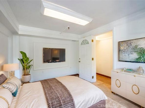8655 Hillside Avenue, Los Angeles CA 90069