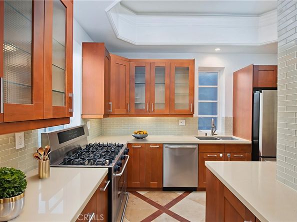 8655 Hillside Avenue, Los Angeles CA 90069