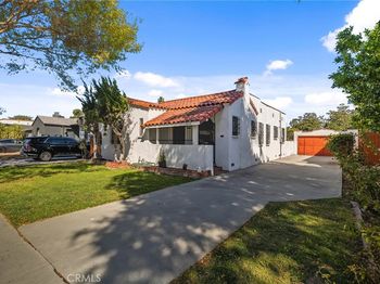 2650 Daisy Avenue