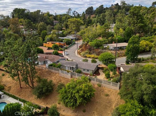 1465 Washburn Road, Pasadena CA 91105