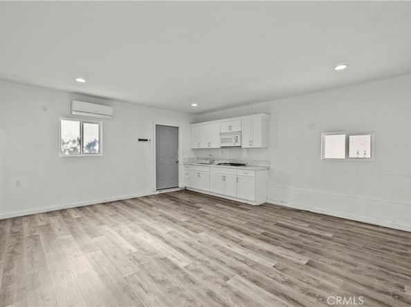 6556 Satsuma, North Hollywood CA 91606