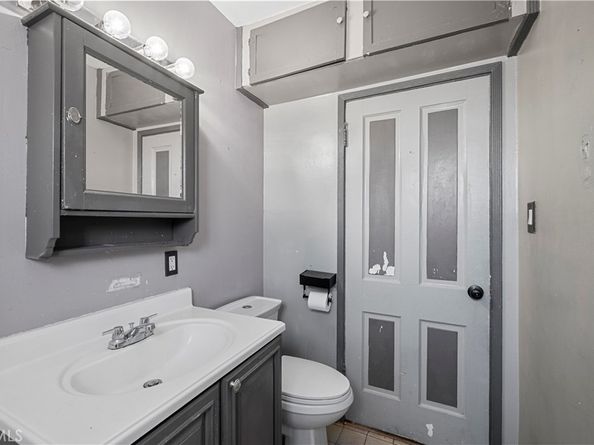 6556 Satsuma, North Hollywood CA 91606