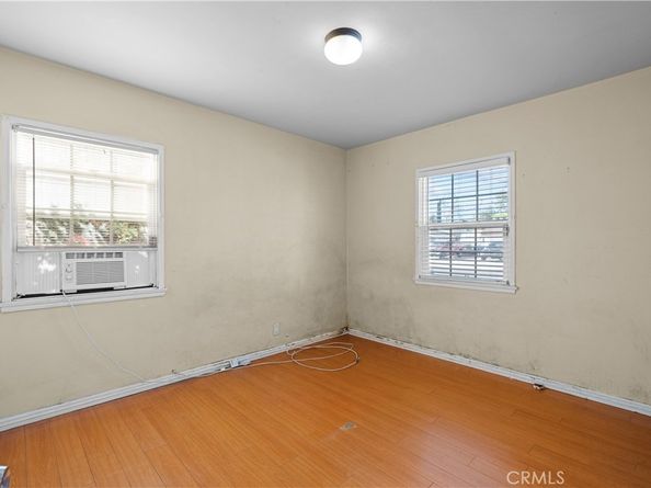 6556 Satsuma, North Hollywood CA 91606