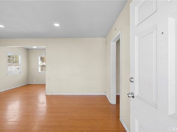 6556 Satsuma, North Hollywood CA 91606