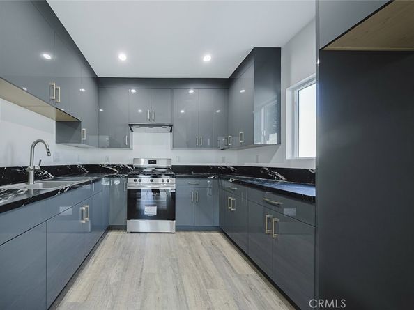 9055 Forbes Avenue, Northridge CA 91343