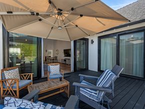 1911 W Kenneth Rd, Glendale CA 91201