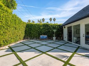 1911 W Kenneth Rd, Glendale CA 91201