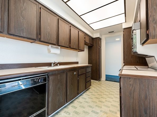 14530 Benefit Street 205, Sherman Oaks CA 91403