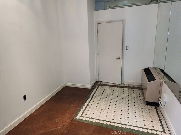 215 W 7th Street 411, Los Angeles CA 90014