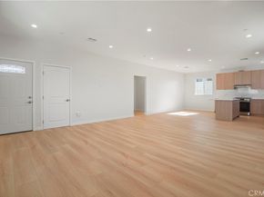 7726 Laurel Canyon Boulevard, North Hollywood CA 91605