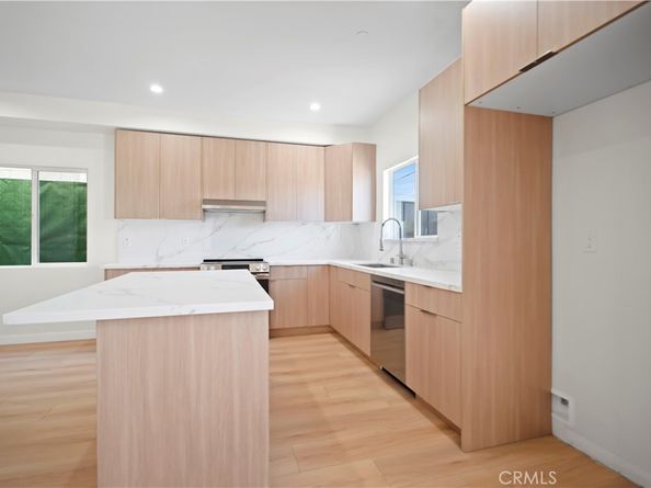 7726 Laurel Canyon Boulevard, North Hollywood CA 91605