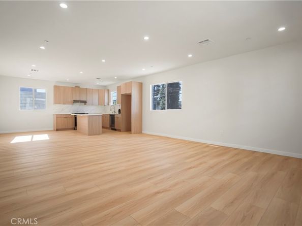 7726 Laurel Canyon Boulevard, North Hollywood CA 91605