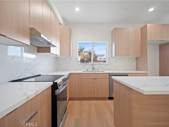 7726 Laurel Canyon Boulevard, North Hollywood CA 91605