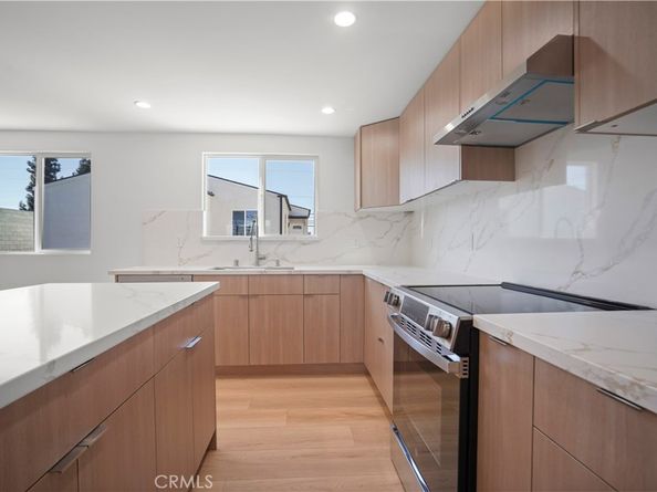 7726 Laurel Canyon Boulevard, North Hollywood CA 91605