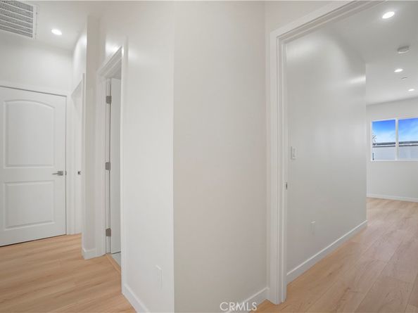 7726 Laurel Canyon Boulevard, North Hollywood CA 91605