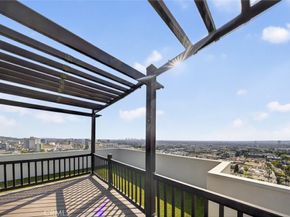 7250 Franklin Avenue 409, Los Angeles CA 90046