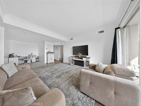 7250 Franklin Avenue 409, Los Angeles CA 90046