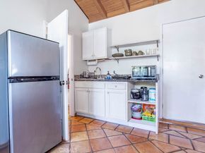 18900 Vincennes St, Northridge CA 91324