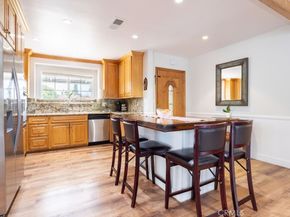18900 Vincennes St, Northridge CA 91324