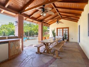 18900 Vincennes St, Northridge CA 91324
