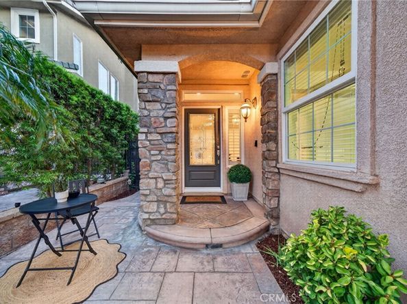 20800 Campania, Porter Ranch CA 91326