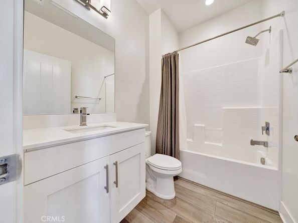 1658 Topanga, Costa Mesa CA 92627