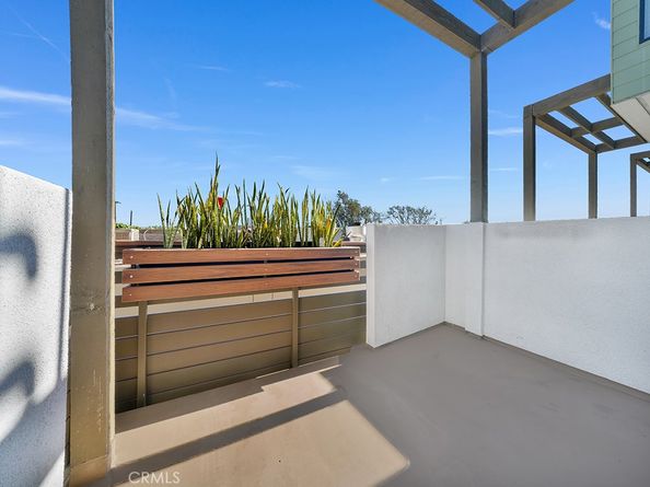 1658 Topanga, Costa Mesa CA 92627