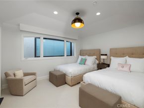 704 Via Lido Nord, Newport Beach CA 92663