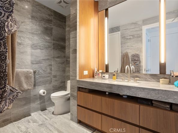 211 W Elm Court 3C, Los Angeles CA 90067