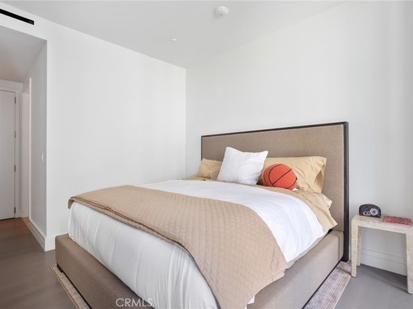 211 W Elm Court 3C, Los Angeles CA 90067