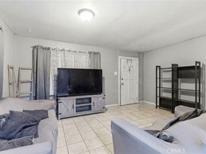 907 E 109th Place, Los Angeles CA 90059