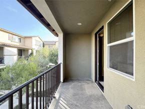 1530 W 1st 19, Santa Ana CA 92703