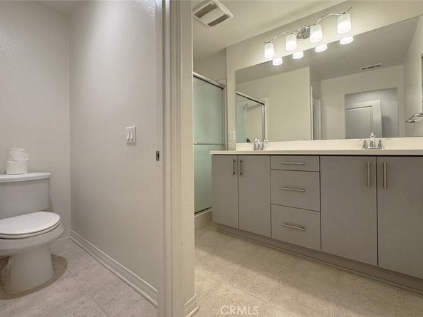 1530 W 1st 19, Santa Ana CA 92703