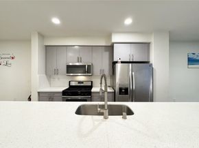 1530 W 1st 19, Santa Ana CA 92703