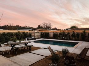 6652 Hough Street, Los Angeles CA 90042