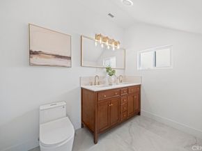 1676 W 24th, Los Angeles CA 90007