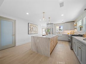 1676 W 24th, Los Angeles CA 90007