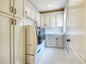 46 Shadybend, Irvine CA 92602