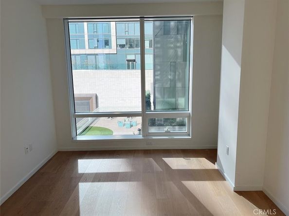 877 Francisco St #728, Los Angeles CA 90017