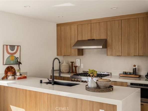 3950 Franklin Avenue, Los Angeles CA 90027