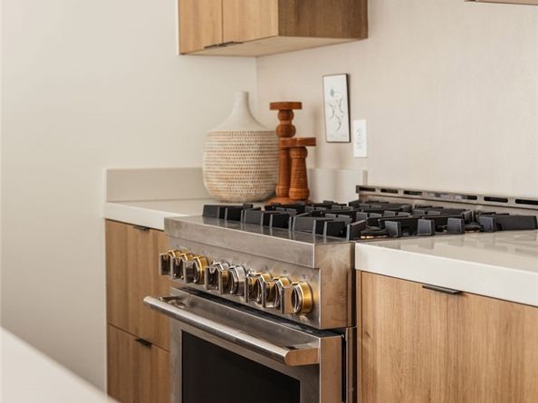 3950 Franklin Avenue, Los Angeles CA 90027