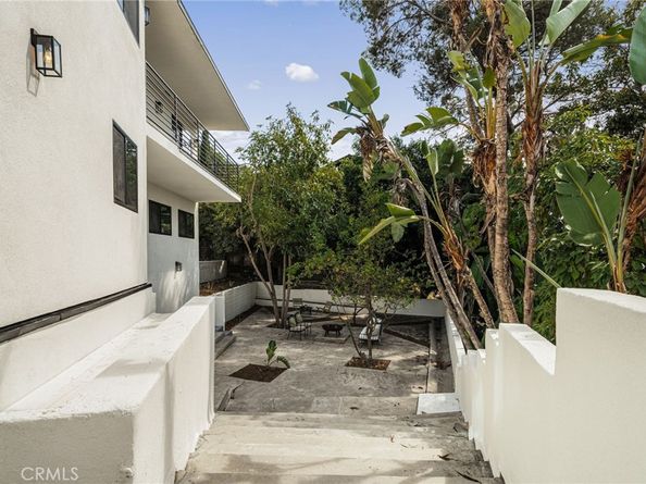 3950 Franklin Avenue, Los Angeles CA 90027