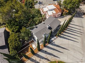 3950 Franklin Avenue, Los Angeles CA 90027