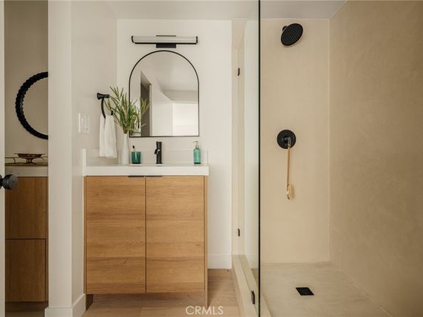 3950 Franklin Avenue, Los Angeles CA 90027