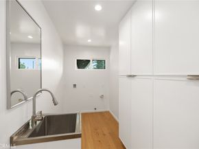 1848 N Altadena, Pasadena CA 91107