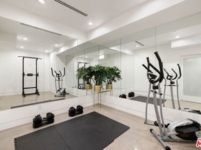 4005 Dixie Canyon Avenue, Sherman Oaks CA 91423